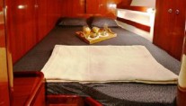 MYTHOS II Stern Cabin